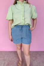 Load image into Gallery viewer, Britt Medium Wash Denim Shorts