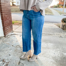 Load image into Gallery viewer, Olivia Jeans