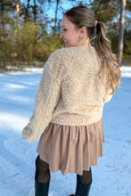 Load image into Gallery viewer, Jess Fur Coat
