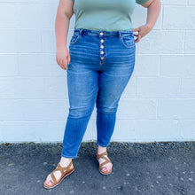 Load image into Gallery viewer, Erika Mom Jeans
